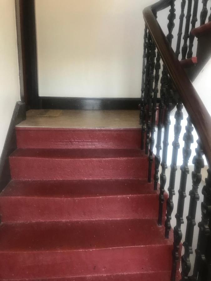 Prime Location Rooms In High Street 威廉堡 外观 照片