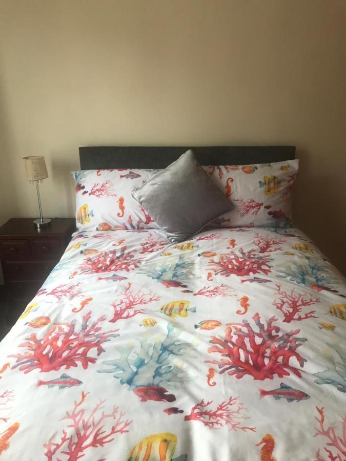 Prime Location Rooms In High Street 威廉堡 外观 照片