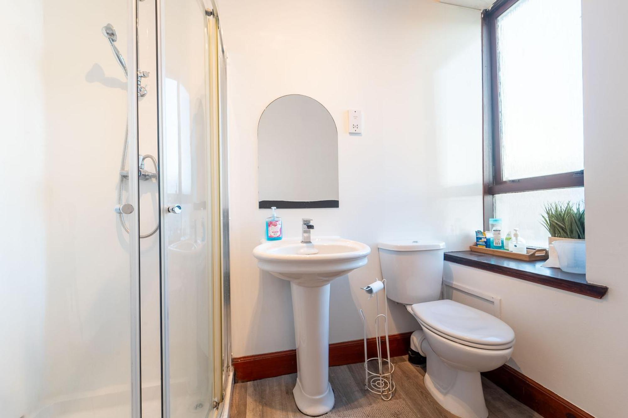 Prime Location Rooms In High Street 威廉堡 外观 照片
