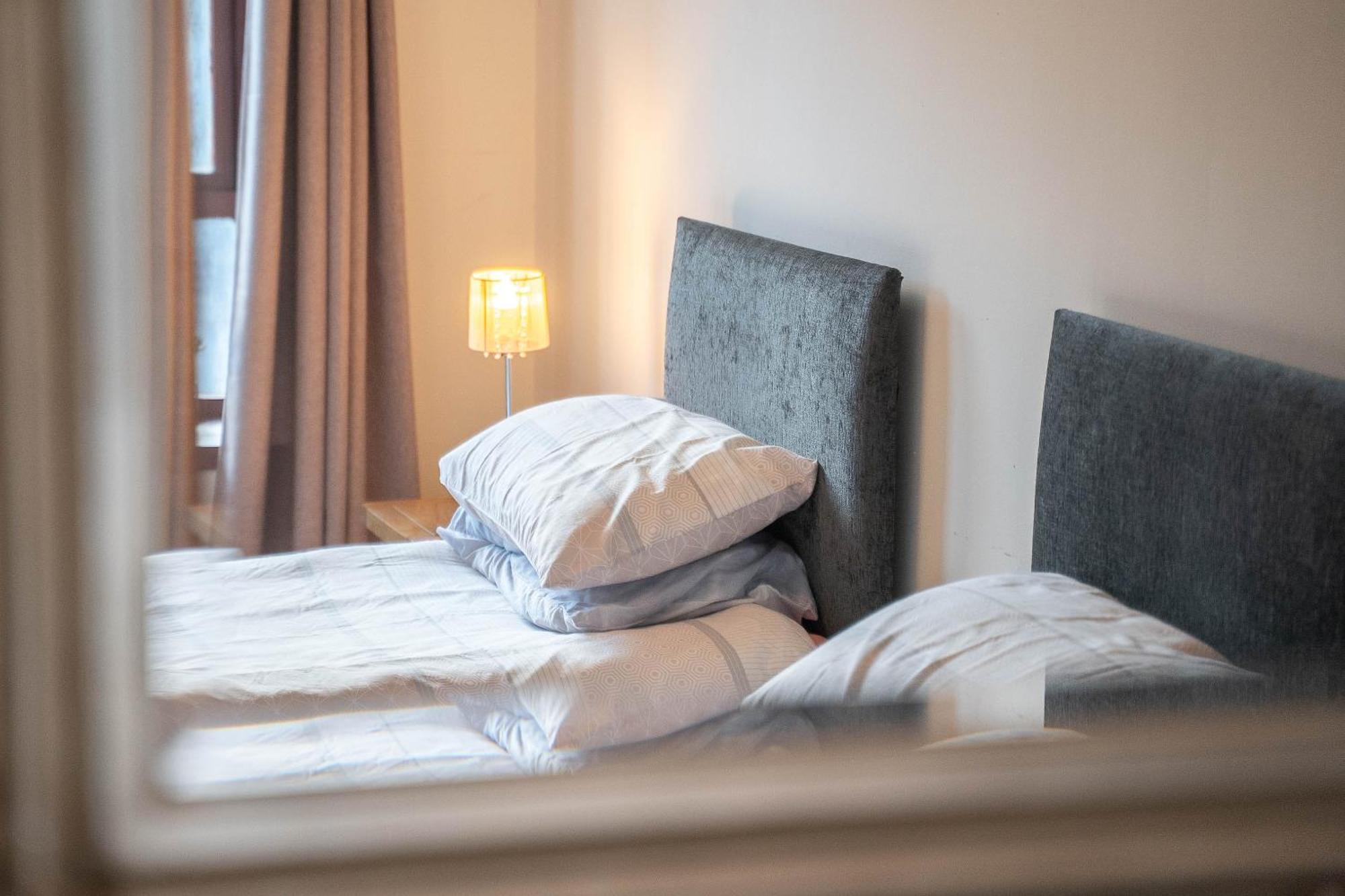 Prime Location Rooms In High Street 威廉堡 外观 照片